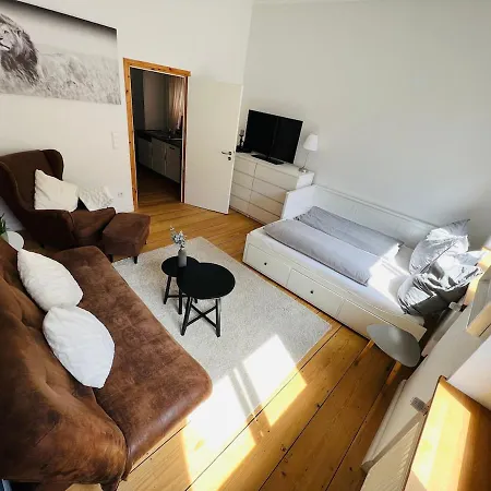 Апартаменты Altbauwohnung Mit Dachterrasse In Der Innenstadt *